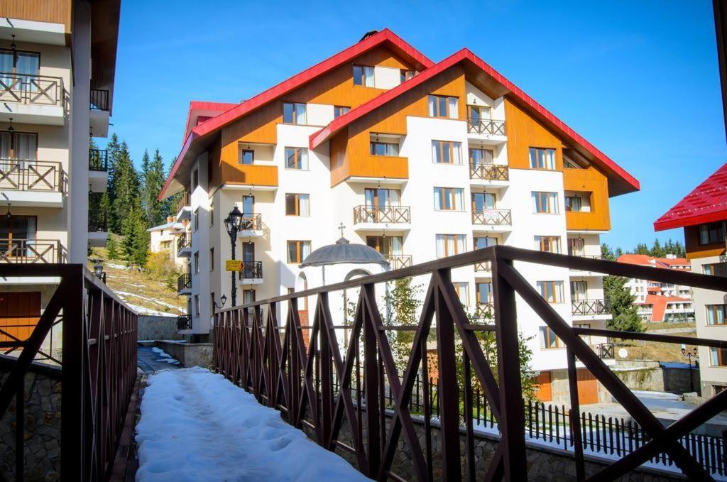 Голям Апартамент В Лъки Пампорово Комплекс Exterior photo